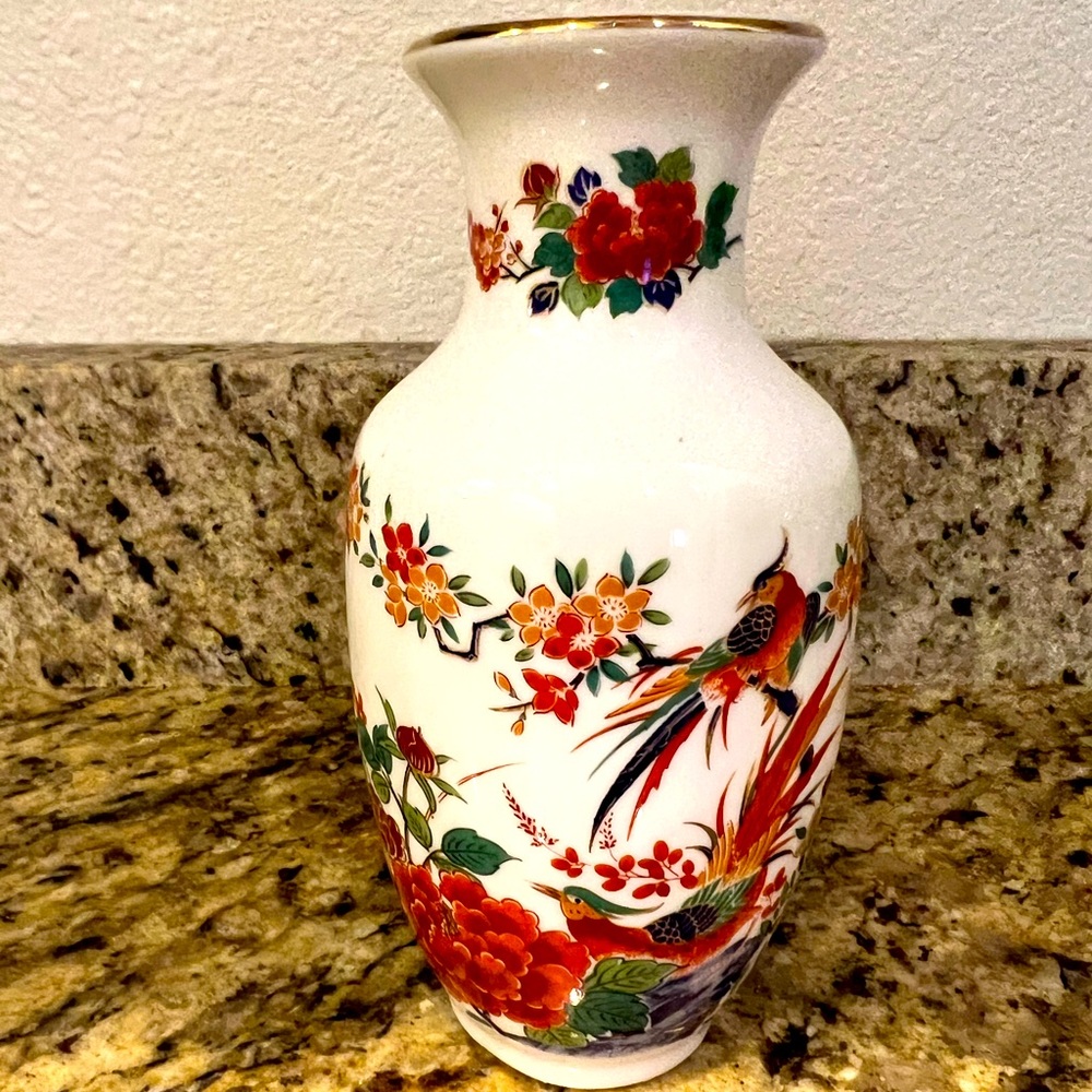 Vase Kutani White Porcelain Orange Flowers & Bird Oriental Garden 6"
